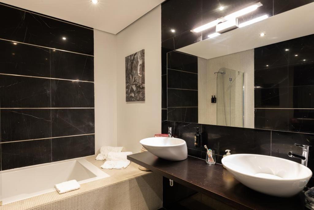 Bed and Breakfast Fab'S House Фару Экстерьер фото